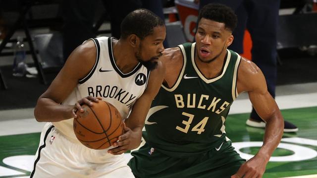 1631799182758026719.png durant-giannis_1j2kykuz5fvsy1bcppxen2madh.png